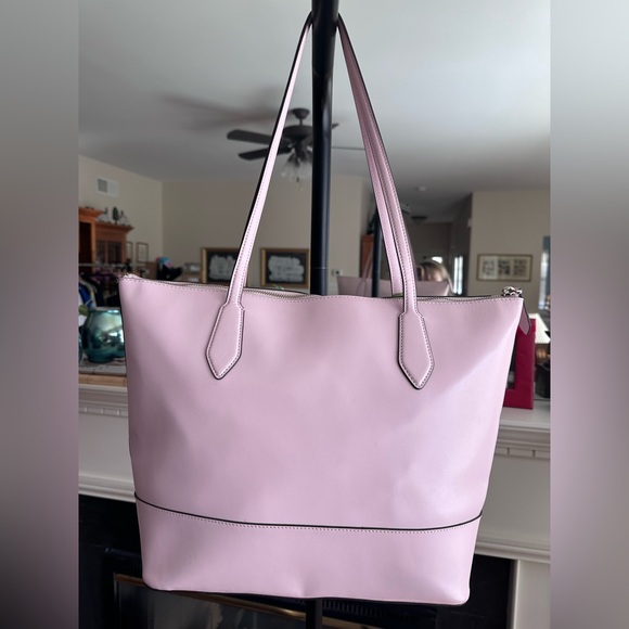 Kate Spade New York Braelynn
Tote w Strawberry Charm in Pink - Picture 3 of 16